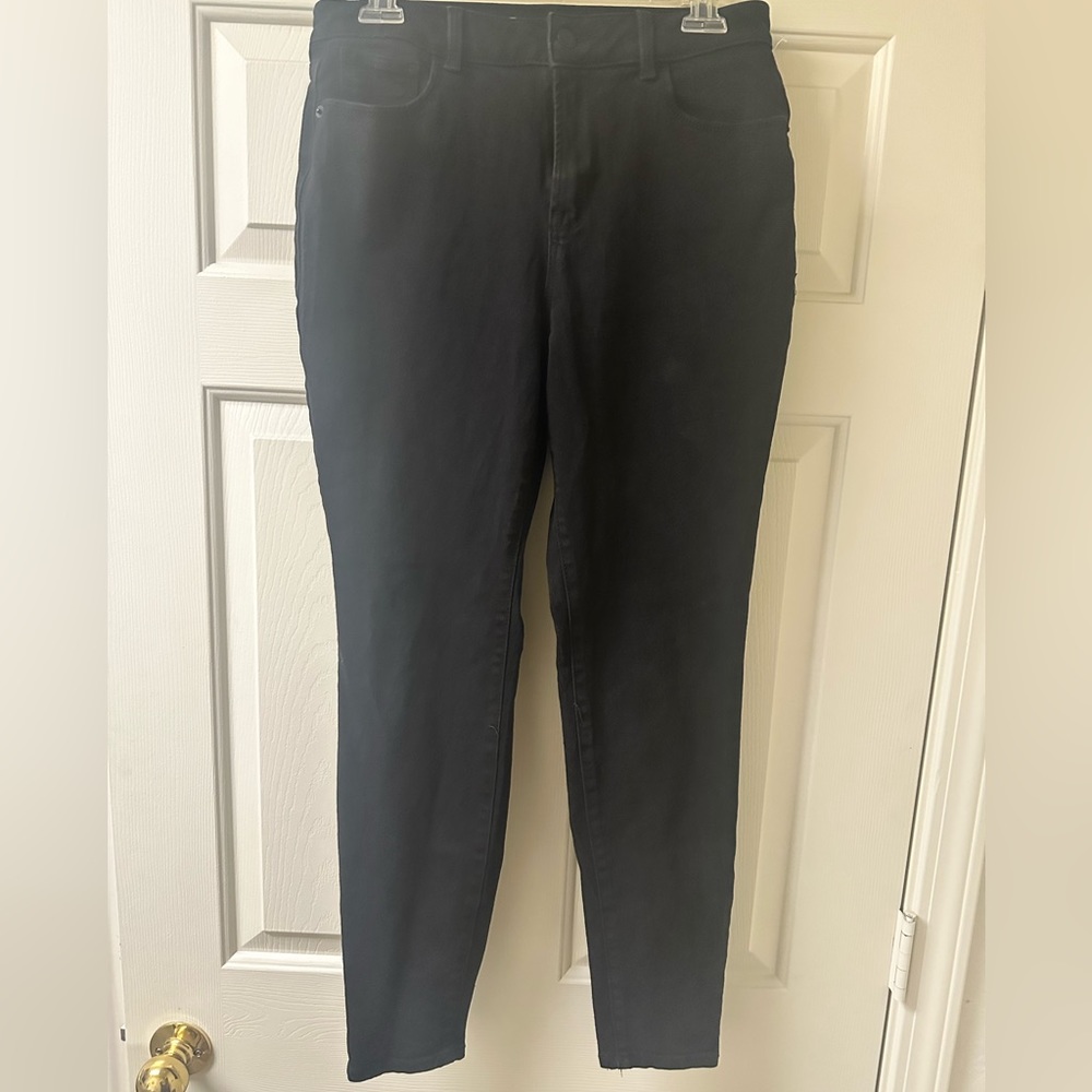 Good condition! Only been worn and washed once!